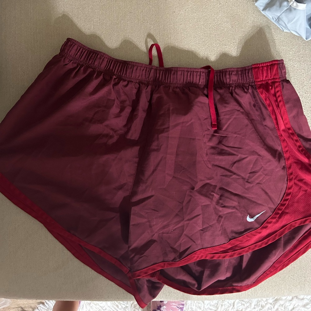 womens nike shorts